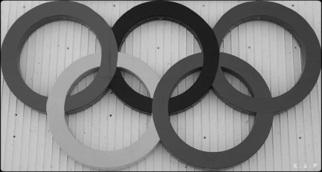 olympic rings, anneaux olympiques, montreal, olympic stadium, stade olympique