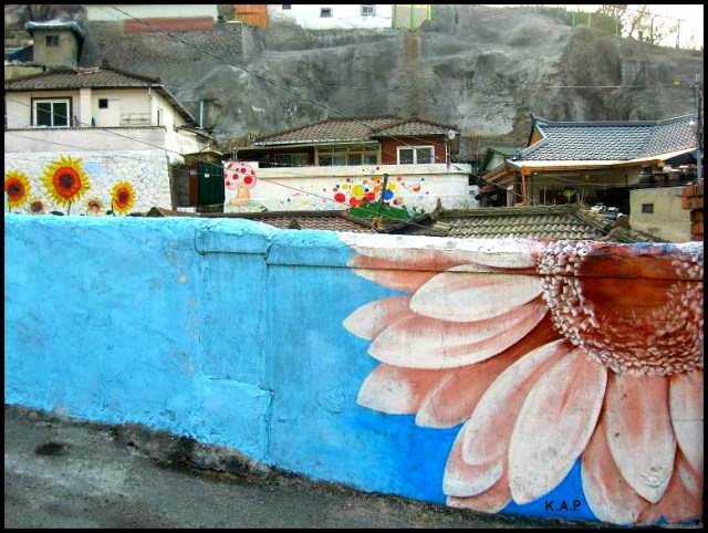 Gaemi Maeul, Ant Village, Seoul, South Korea, Art, colorful wall, photography, background, view, painting