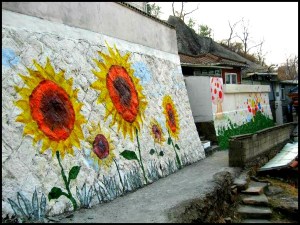 Gaemi Maeul, Ant Village, Seoul, South Korea, Art, Colorful wall, photography, mural, painting, sunflowers