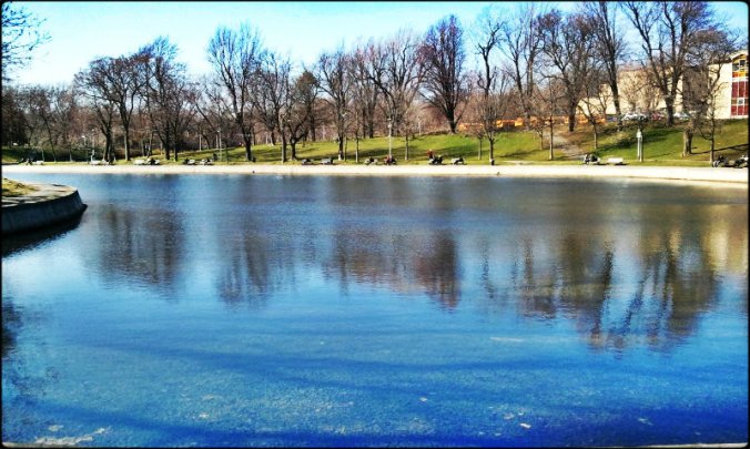Lafontaine Park, Montreal, Park, Outdoors, Nature, Lake