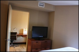 room, hotel room, Four Points by Sheraton, Kingston, Ontario, hotel, hospitality, travel, SPG, Starwood