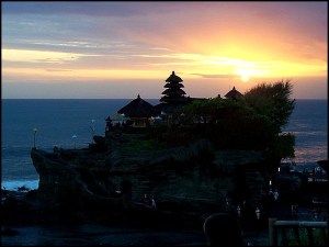 Tanah Lot, temple, Hindu Temple, prayer, Bali, Indonesia, SE Asia, spiritual center, sunset