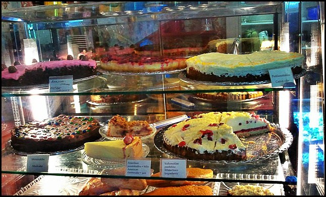 cakes, sweets, finnish cakes, bakery, café vanille, café, coffee shop, Suomenlinna, Helsinki, Finland, travel, photography