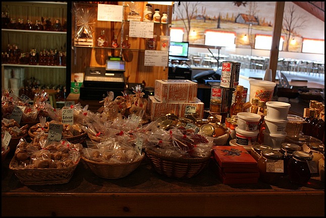 Maple products, produits à l'érable, Cabane à sucre, Constantin Grégoire, sugar shack, St-Esprit, Québec