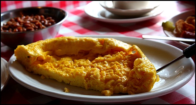baked beans, omelet, Cabane à sucre, Constantin Grégoire, sugar shack, St-Esprit, Québec