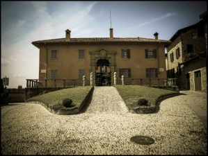 Montevecchia, Lecco, Lombardy, Italy, travel, photography, hill, town on the hill