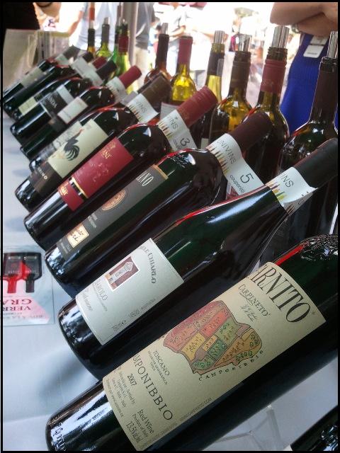 Wine, wine bottles, Terrebonne, Quebec, Lanaudiere, Festival Vins et Histoire Terrebonne 2014, Vieux-Terrebonne, TS76, photography, travel