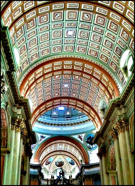 Montreal, Quebec, architecture, travel, photography, arches, TS76