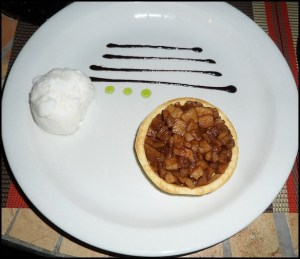 Apple Tart, Guava Ice Cream, foodie, food porn, gourmet food, Parador Resort and Spa, Costa Rica, travel, photography, TS76