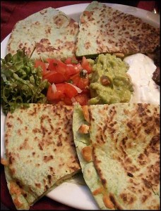 chicken quesadilla, quesadilla de pollo, foodie, food porn, gourmet food, Parador Resort and Spa, Costa Rica, travel, photography, TS76