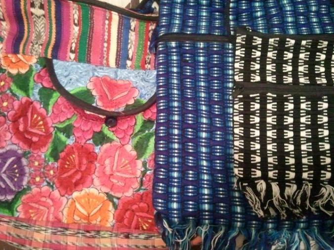 handbags, handmade bags, purses, weaving, San Sebastian, El Salvador, central america, ruta artesanal, travel, photography