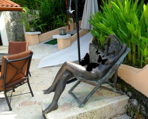 relaxing woman sculpture, sculpture, Parador Resort and Spa, Costa Rica, travel, photography, TS76