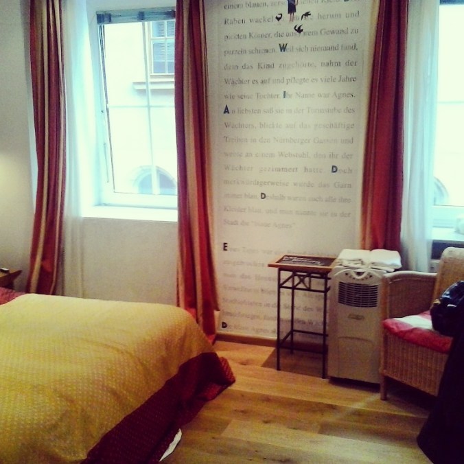 hotel drei raben, 3 raben, hotel room, Nuremberg, Nurnberg, Germany, Deutschland, travel, photography, Bayern, TS76