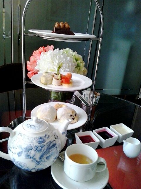 Toronto, Ontario, Windsor Arms, hotel, spa, afternoon tea, terrace, tea pot, food stand, photography, TS76