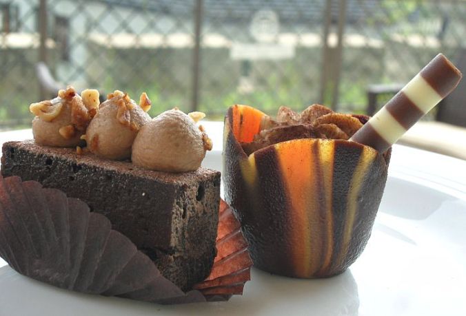 Toronto, Ontario, Windsor Arms, hotel, spa, afternoon tea, terrace, petits fours, photography, TS76