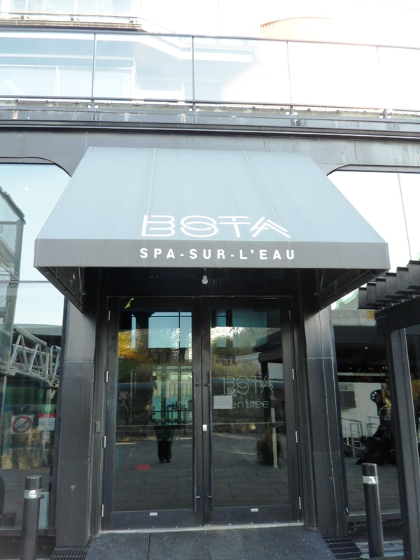 entrance, entrée, Bota Bota, Spa, Bota Bota Spa-sur-l'eau, Montreal, Quebec, Canada, wellness, spa travel, travel, photography, TS76