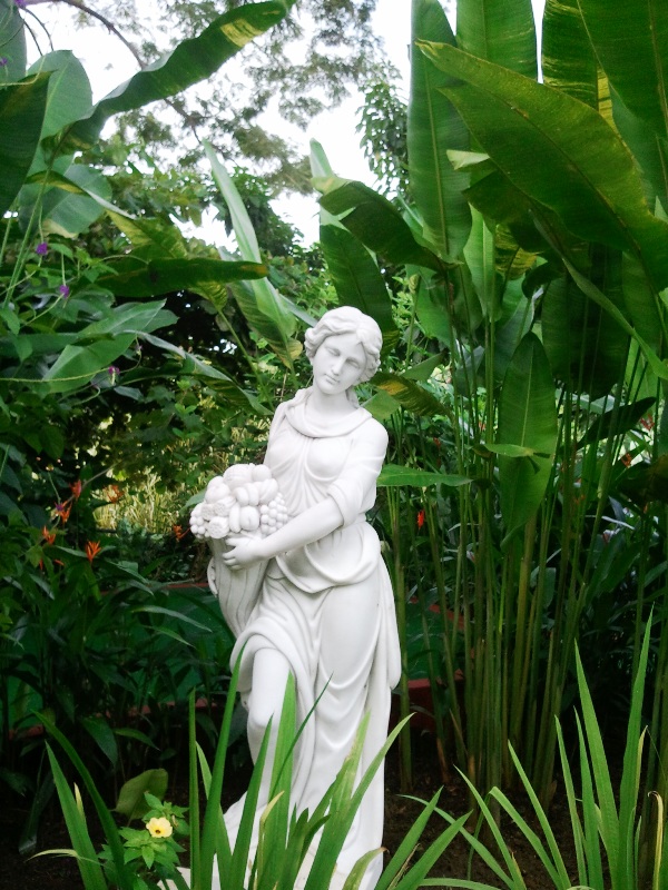 statue, garden, Parador Resort and Spa, Quepos, Costa Rica, Manuel, Antonio, hotel, travel, accommodation, luxury, luxury travel, Central America, Centro America, photography, TS76