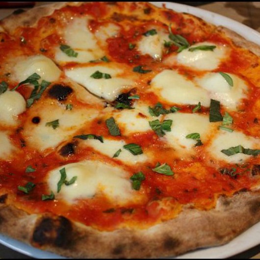 Pizza Margherita, Bevo Restaurant, Montreal, pizza, food, foodie photography, TS76