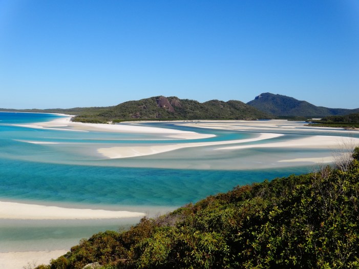 Do you believe heaven on earth exists? Well it does and has an address! Whitehaven beach is truly heavenly and incredibly stunning with its pristine waters and dazzling soft white sand. A definite must add to your #bucketlist . #travel #australia #whitehavenbeach #queensland #travelphotography